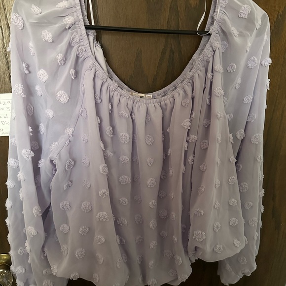 Francesca’s purple top - Picture 6 of 6